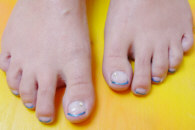 Nagellack mit Stein